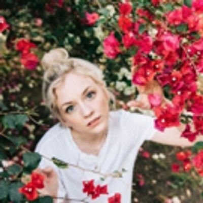 BWW Interview: SPRING AWAKENING Alum, Emily Kinney, Talks New Album 'Oh, Jonathan'- Out Aug. 24!