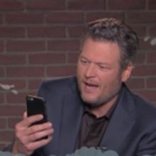 VIDEO: Blake Shelton & More Read #MeanTweets – Country Music Edition