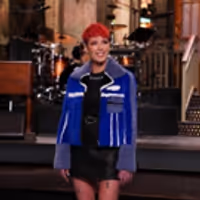 VIDEO: Halsey Serves as Host andMusical Guest for SATURDAY NIGHT LIVE Video