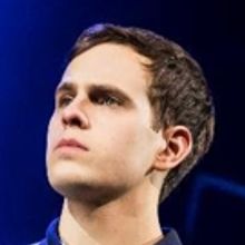 BWW Review:  Taylor Trensch Brings Darker Shades To The Title Character of DEAR EVAN 