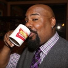 BWW Morning Brief November 24th, 2017: KRIS KRINGLE starring Andrew Keenan-Bolger, an