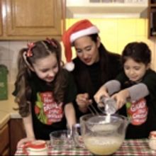 Backstage Bite with Katie Lynch: Two Cindy Lou Whos Get in the Christmas Spirit with 