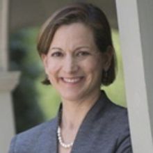 Anne Applebaum's Red Famine Wins the 2018 Lionel Gelber Prize