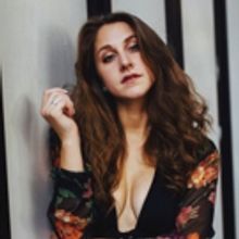 Taylor Pearlstein Releases Debut Album at The Green Room 42
