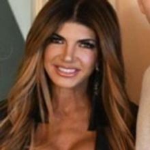 Photo Flash: Real Housewife of New Jersey Teresa Giudice Stops By PRETTY WOMAN
