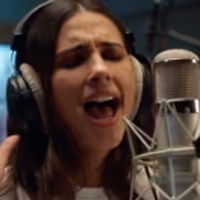 VIDEO: Naomi Scott Sings 'Speechless' in ALADDIN Music Video Video