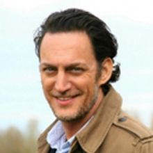 Israeli Film and TV Star Yehezkel Lazarov Will Lead FIDDLER ON THE ROOF on Tour