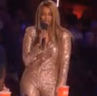 VIDEO: Simon Cowell Pranks Tyra Banks On This Week's AMERICA'S GOT TALENT Video