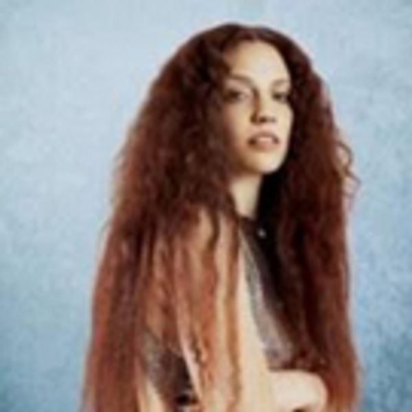 Jess Glynne Shares NO ONE Music Video, Performs THURSDAY With H.E.R. Photo