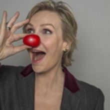 Kelly Clarkson, Sean Hayes, Jack Black, & More Test Pop Culture Knowledge On Red Nose Day Edition of HOLLYWOOD GAME NIGHT