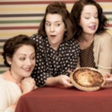 5 LESBIANS EATING A QUICHE at Trustus Theatre