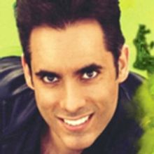 Michael Grandinetti Brings Christmas Magic to CW TV Special