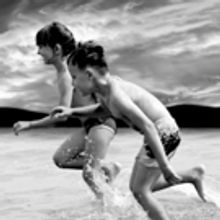 BWW REVIEW: Friendships, Finding Where You Fit And Fighting Critical Societies Is Pre