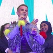 VIDEO: EVERYBODY'S TALKING ABOUT JAMIE Lights Up The Stage at West End Live