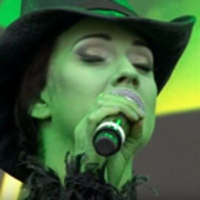 VIDEO: The Cast of WICKED Performs at West End Live