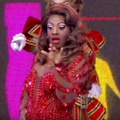 VIDEO: KINKY BOOTS Leaves Their Stamp on West End Live