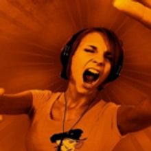BWW REVIEW: SILENT DISCO Captures The Challenges Of Adolescence In A Society On The P