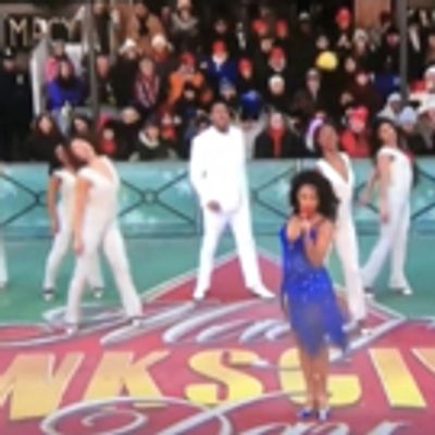 VIDEO: Hot Stuff! SUMMER Performs at Thanksgiving Day Parade