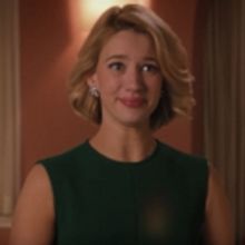VIDEO: The CW Shares Interview With JANE THE VIRGIN Star Yael Grobglas