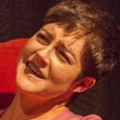 BWW Review: Encore Theatre District's BEYOND THERAPY is a Fine Production.
