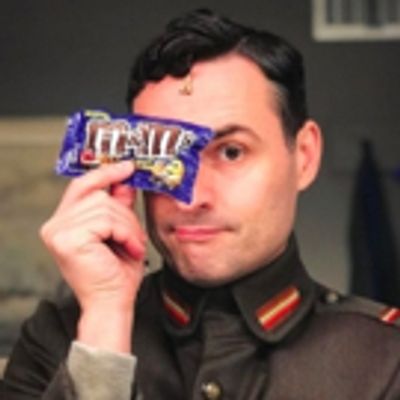 Photo Flash: Christy Altomare Gives Max von Essen an Intermission Snack, and More Saturday Intermission Pics!