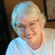 SNL Alum Julia Sweeney to Make Stand-Up Debut at The Second City