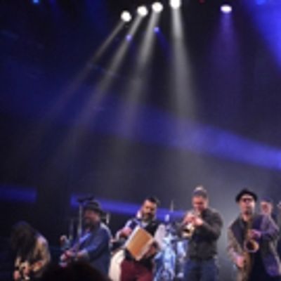 Photo Coverage: THE MAVERICKS Play The Bergen Performing Arts Center