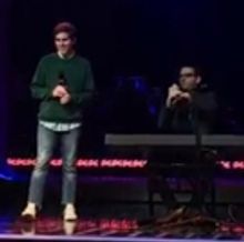 BWW Exclusive: Taylor Trensch Visits BE MORE CHILL For A Post-Show Performance With J