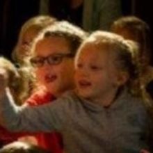 KNITTING Comes to Tryater This New Year