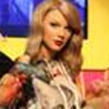 Kylie Jenner, Ariana Grande & Taylor Swift Get Into Christmas Spirit at Madame…