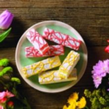 LITTLE DEBBIE Introduces Mothers Day Treats in Lemon and Strawberry Flavors