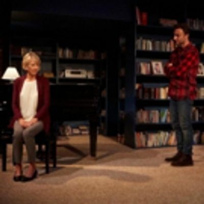 BWW Review: THE SWALLOW, Cervantes Theatre