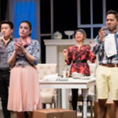 BWW Review: Theater Mu and Mixed Blood's Successful First Collaboration on the Hilarious New Play TWO MILE HOLLOW Provides Smart Commentary on Race and Class in America