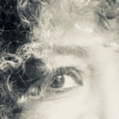BWW Interview: Isabel Burgos of LA MADRE QUE ME PARI&Oacute; at Teatro La Estaci&oacute;n