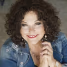 Comedian Vicki Barbolak To Play The Den Theatre