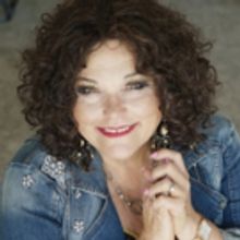 Comedian Vicki Barbolak To Play The Den Theatre