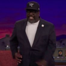 VIDEO: Cedric 'The Entertainer' Can't Resist Dancing To Salsa Music