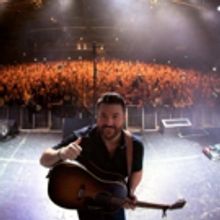 Chris Young Opens Raised On Country World Tour 2019 With Sold Out Show