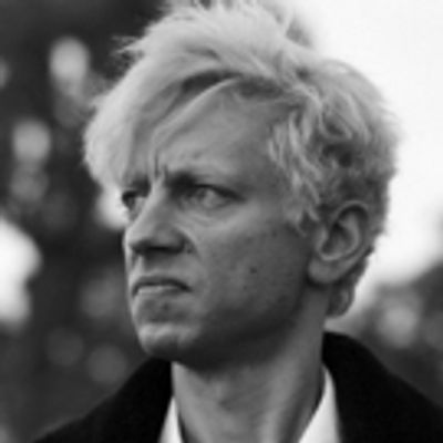 Review: In THE SECOND COMING OF KLAUS KINSKI, Andrew Perez Embodies the Controversial Actor