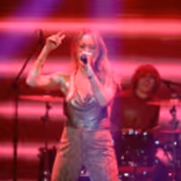 VIDEO: Tove Lo Performs New Single 'Disco Tits' on TONIGHT SHOW Video