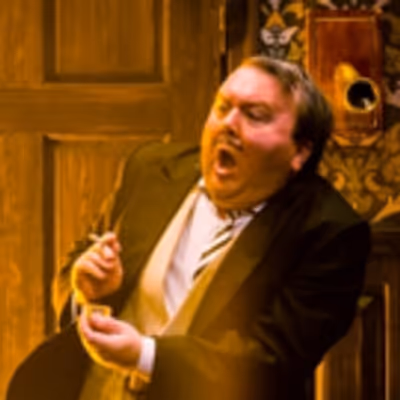 BWW Interview: Scott Cote of THE PLAY THAT GOES WRONG at Fisher Theatre Says It's a Two Hour Laugh Riot!