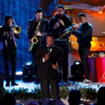 Photo Flash: Leslie Odom Jr. &amp; More Perform on CHRISTMAS IN ROCKEFELLER CENTER