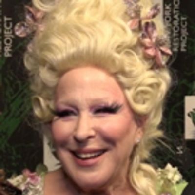 TV: It's a Very DOLLY Hulaween when Bernadette Peters, Victor Garber & More Come Out to Support Bette Midler!