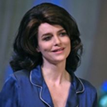 BWW Review: Saffron Burrows is Jackie Kennedy in JACKIE UNVEILED