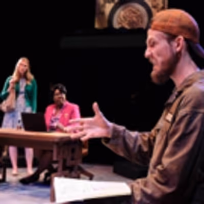 BWW Review: MIDDLETOWN Crackles With Wit and Sparkles With Style