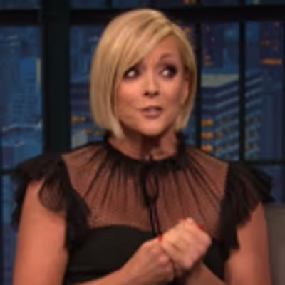 VIDEO: Jane Krakowski Relives Her Dangerous Broadway Debut & More on LATE NIGHT WITH SETH MEYERS