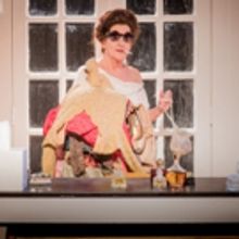 BWW Review: WOMAN BEFORE A GLASS, Jermyn Street Theatre