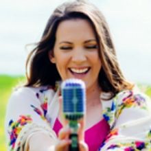 BWW Review: Tara Vaughan: SHE ROCKS! the Omaha Community Playhouse