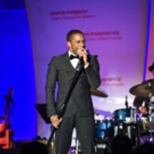 Photo Flash: Leslie Odom, Jr. Performs at NewYork-Presbyterian's Amazing Kids…