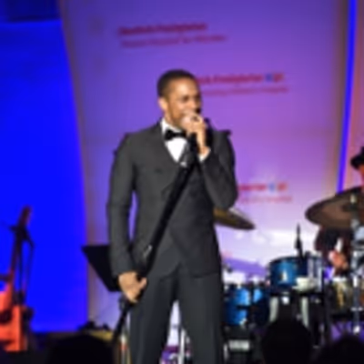 Photo Flash: Leslie Odom, Jr. Performs at NewYork-Presbyterian's Amazing Kids, Amazing Care Dinner